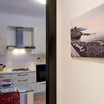 Altido Elegant 1 Bedroom Apt Moments From The Sea